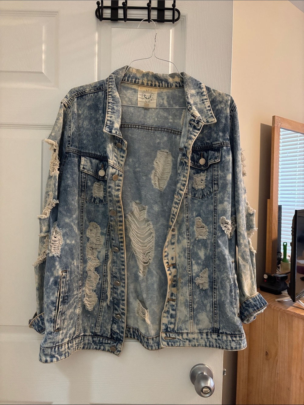 Fantastic Fawn Distressed Acid-Wash Jean Jacket - Blue